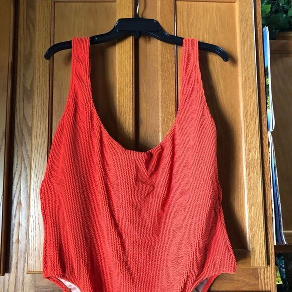 NWT J Crew Scrunchie Classic Scoop Neck One-Piece Swimsuit Seersucker - 22 - Picture 4 of 8